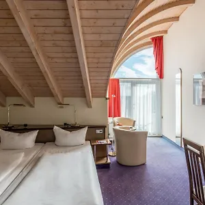 Andante 4*, Dresden Tyskland